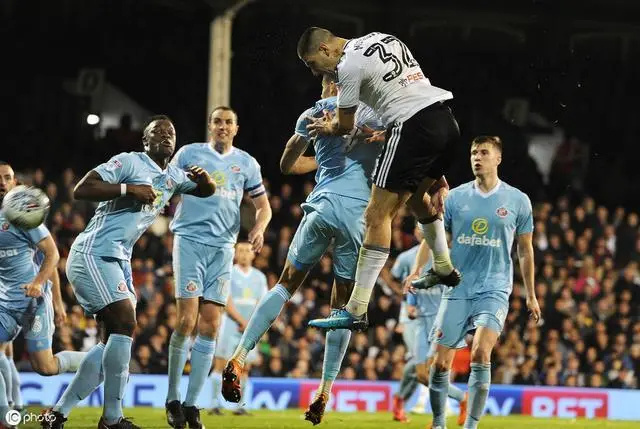 阿拉维斯客场逆袭,击败强敌取得胜利 阿拉维斯客场逆袭,击败强敌取得胜利