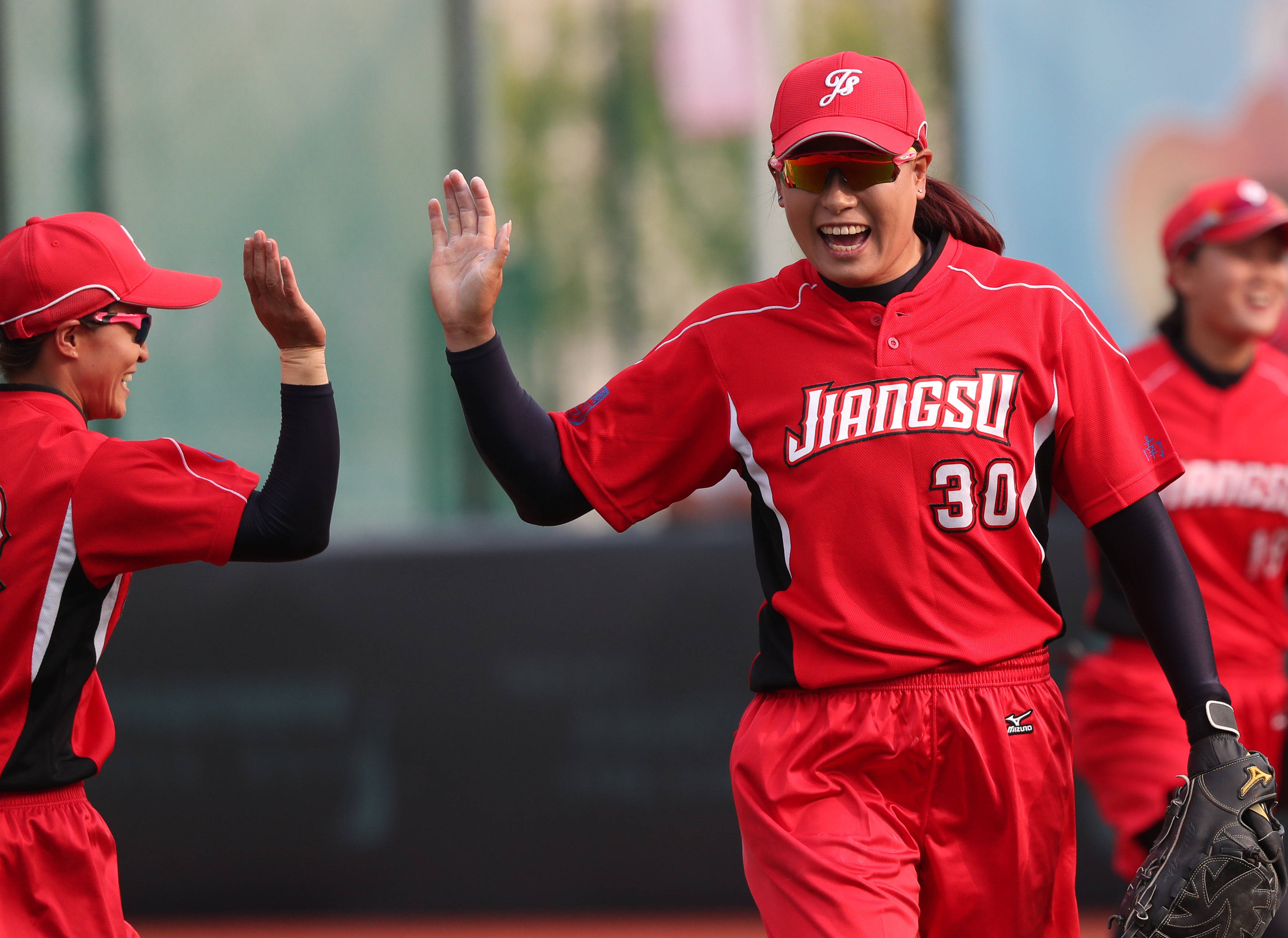 尚佩利奥队在比赛中夺得重要胜利 尚佩利奥队在比赛中夺得重要胜利