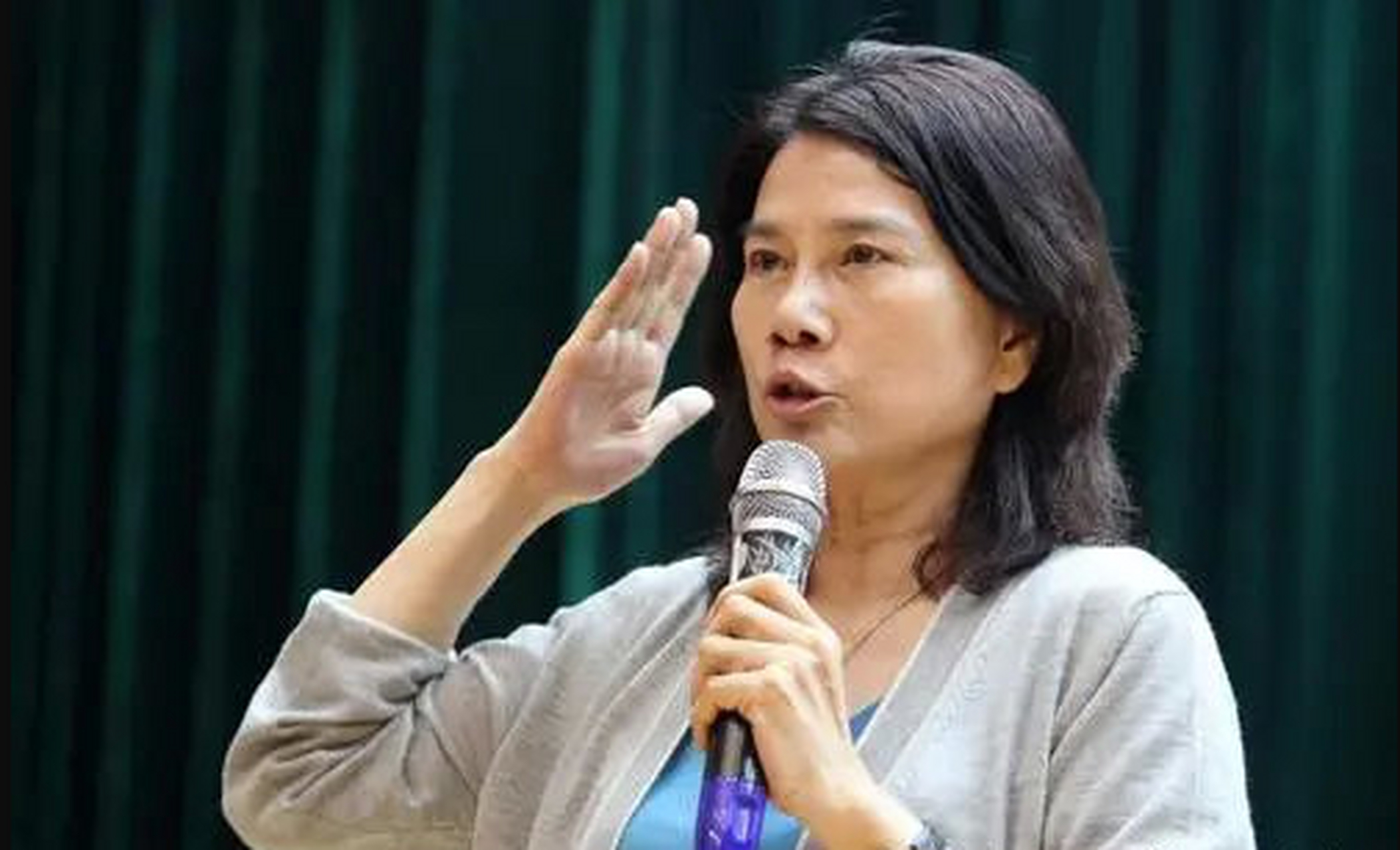 广西队豪取四连胜,稳坐头把交椅 广西队豪取四连胜,稳坐头把交椅