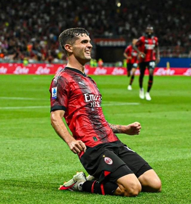 AC米兰上演惊天逆转，引无数赞叹