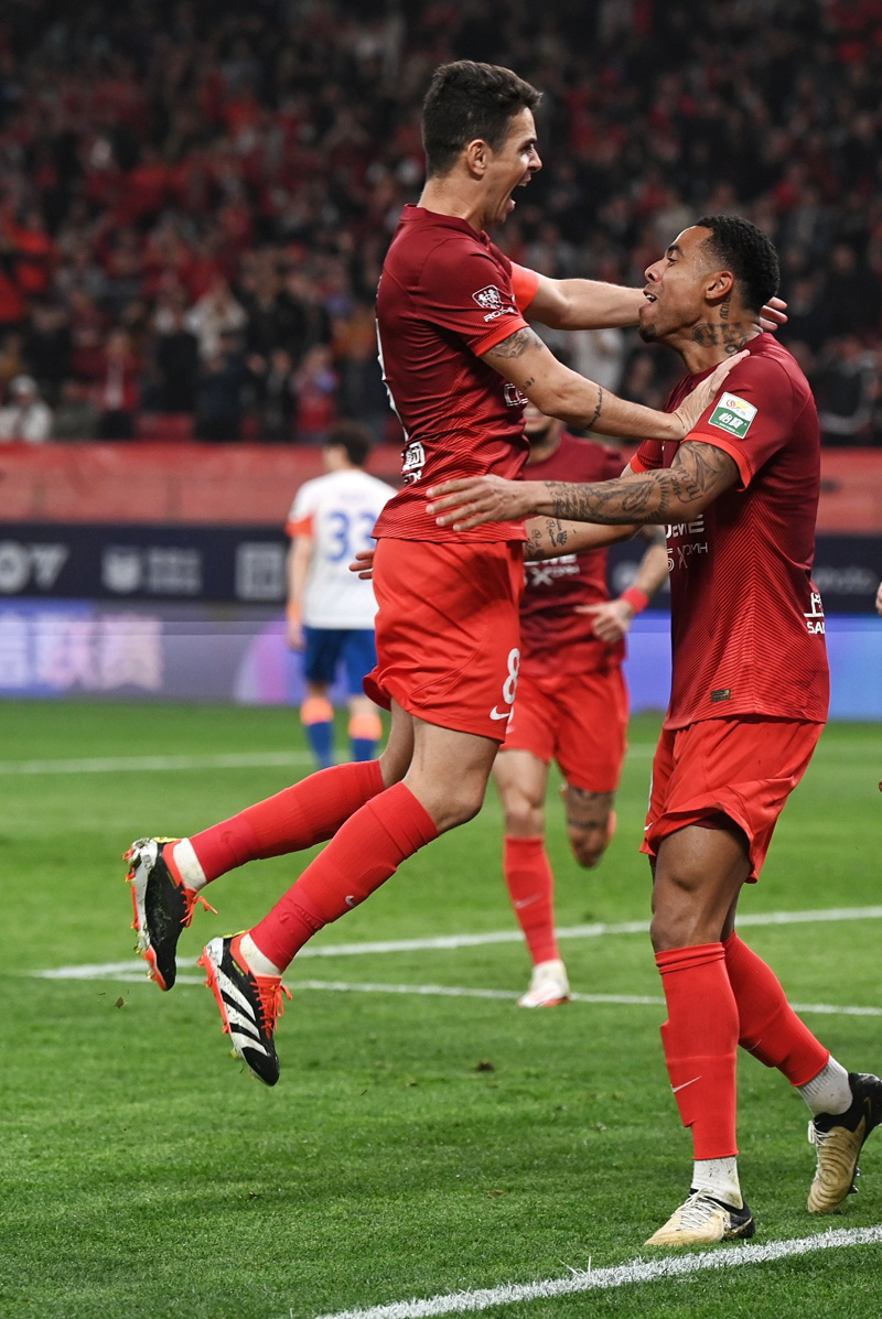 西班牙联赛冠军诞生,马德里市恒大获得冠军 西班牙联赛冠军诞生,马德里市恒大获得冠军