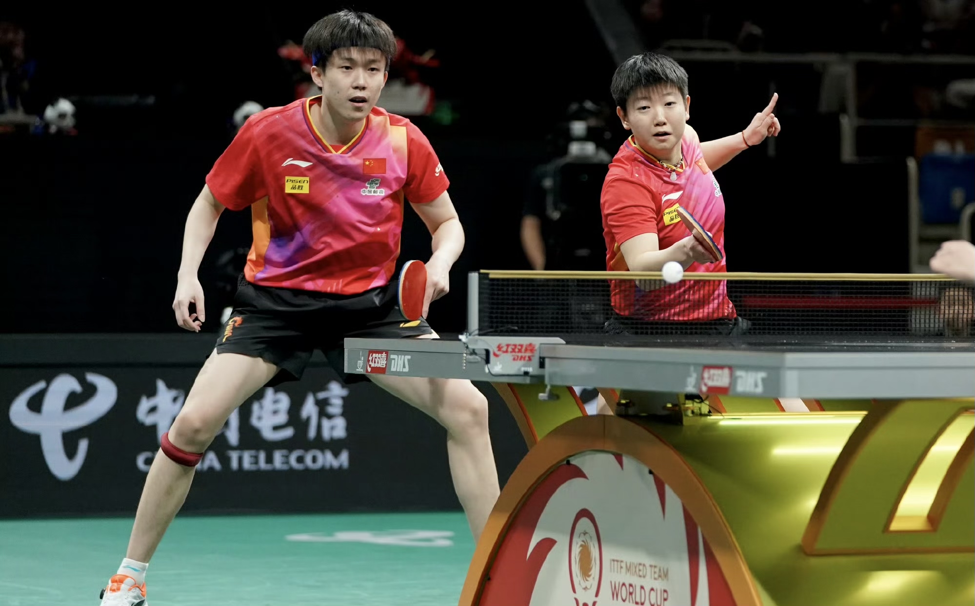 日本曲棍球队在激烈对抗中取得胜利,成功晋级决赛 日本曲棍球队在激烈对抗中取得胜利,成功晋级决赛