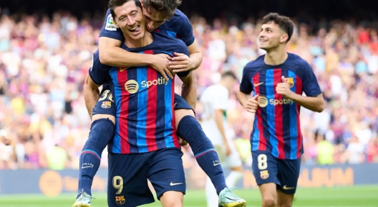 AC米兰主场完胜巴塞罗那,豪取三分 AC米兰主场完胜巴塞罗那,豪取三分