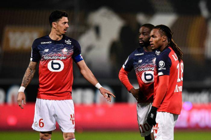 里尔主场大胜斯特拉斯堡,实力雄厚 里尔主场大胜斯特拉斯堡,实力雄厚