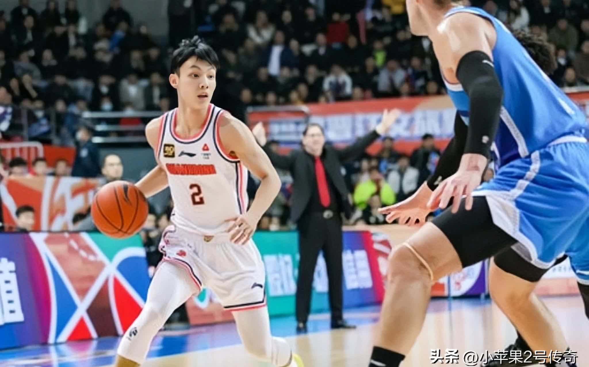 福建队主场发威，豪取胜利走向胜利之路