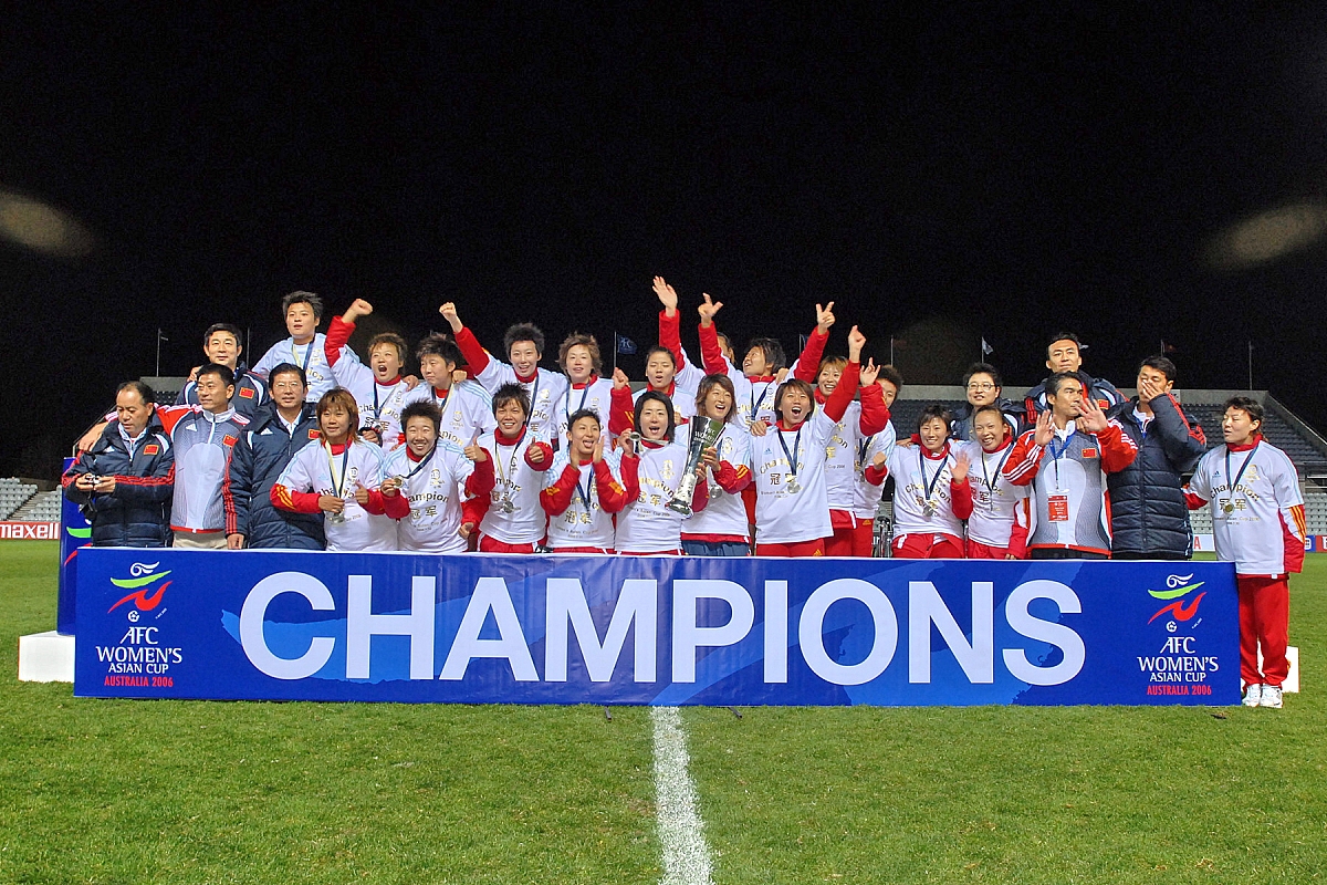 关键时刻球队表现神勇,获得胜利 关键时刻球队表现神勇,获得胜利