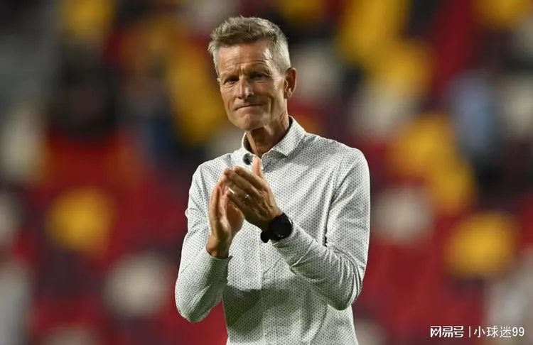 丹麦队主教练宣布辞职，球迷震惊
