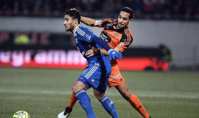 客场作战不畏强敌，兰斯队力拔头筹