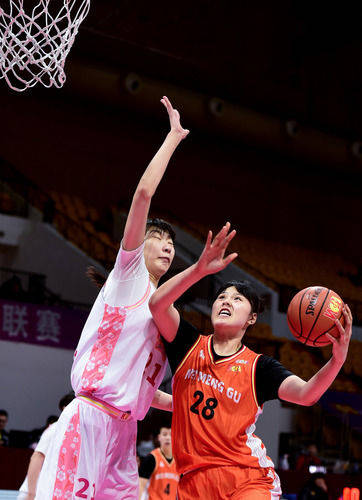 内蒙古队实力击败湖南队，取得胜利