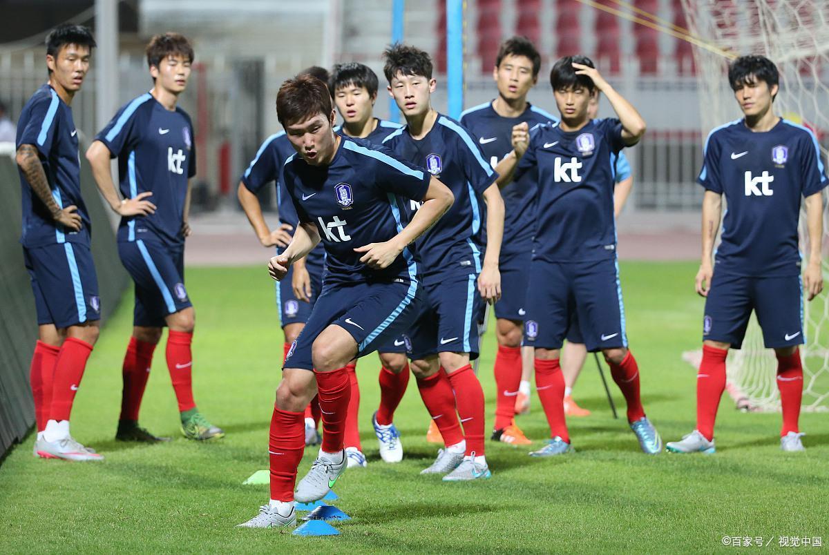 日本球队荣获友谊赛冠军,备受瞩目 日本球队荣获友谊赛冠军,备受瞩目