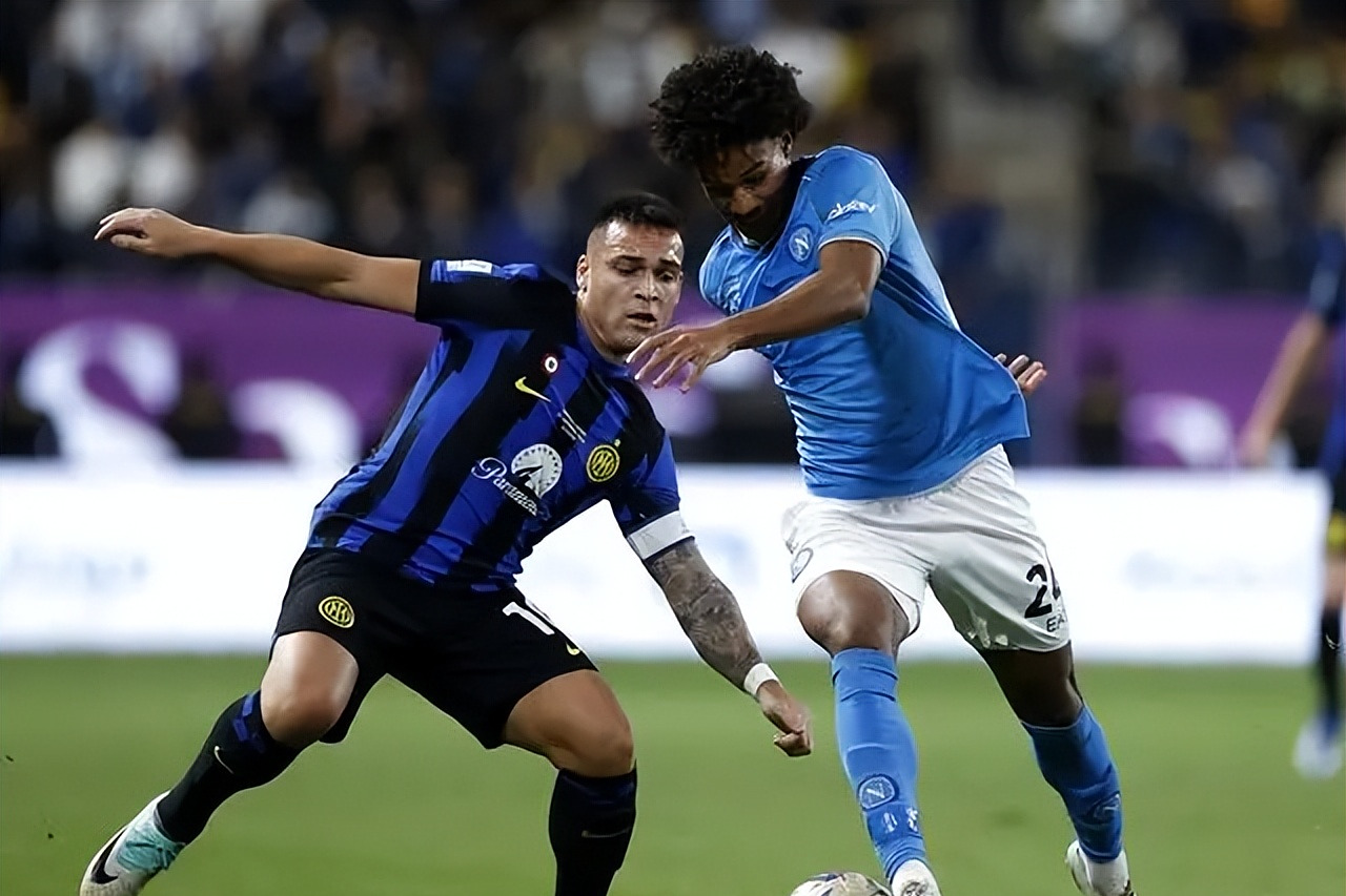 那不勒斯中后卫伤愈球队防守再现铜墙铁壁 那不勒斯中后卫伤愈球队防守再现铜墙铁壁