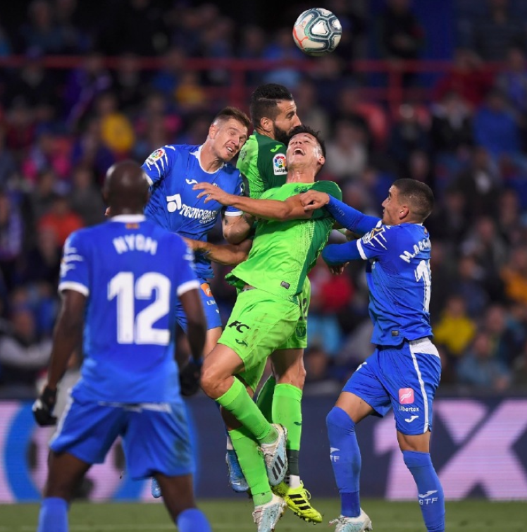 瓦伦西亚主场大捷,终结连败颓势! 瓦伦西亚主场大捷,终结连败颓势!