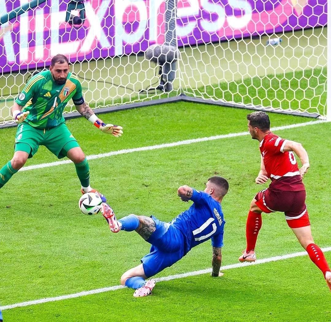 瑞士队大比分获胜,成功杀入四强 瑞士队大比分获胜,成功杀入四强